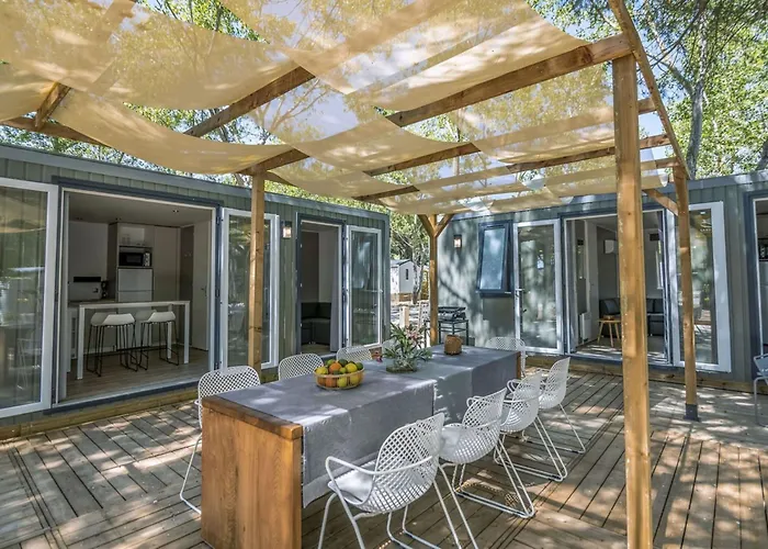 Parque de Campismo Friends 10p 5bdrms Aircon Vendres